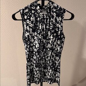 Express Black and White Patterned Sleeveless Blouse